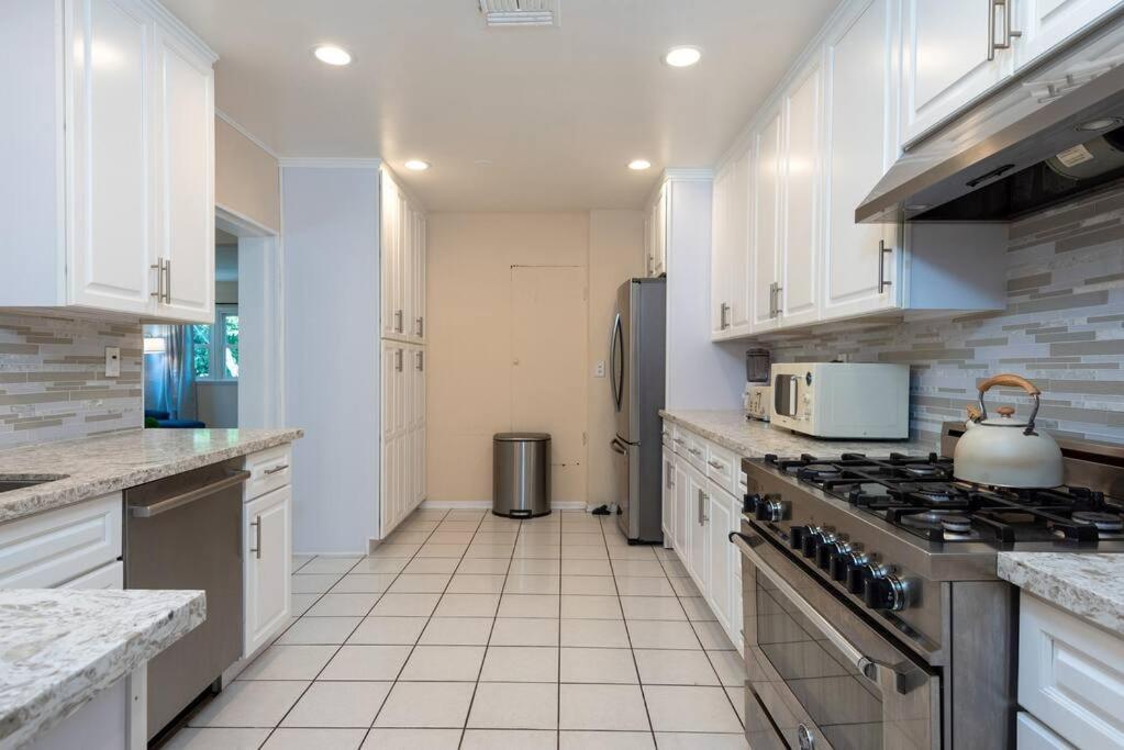 Luxury 3br House W/ Jacuzzi & Big Backyard! Appartement