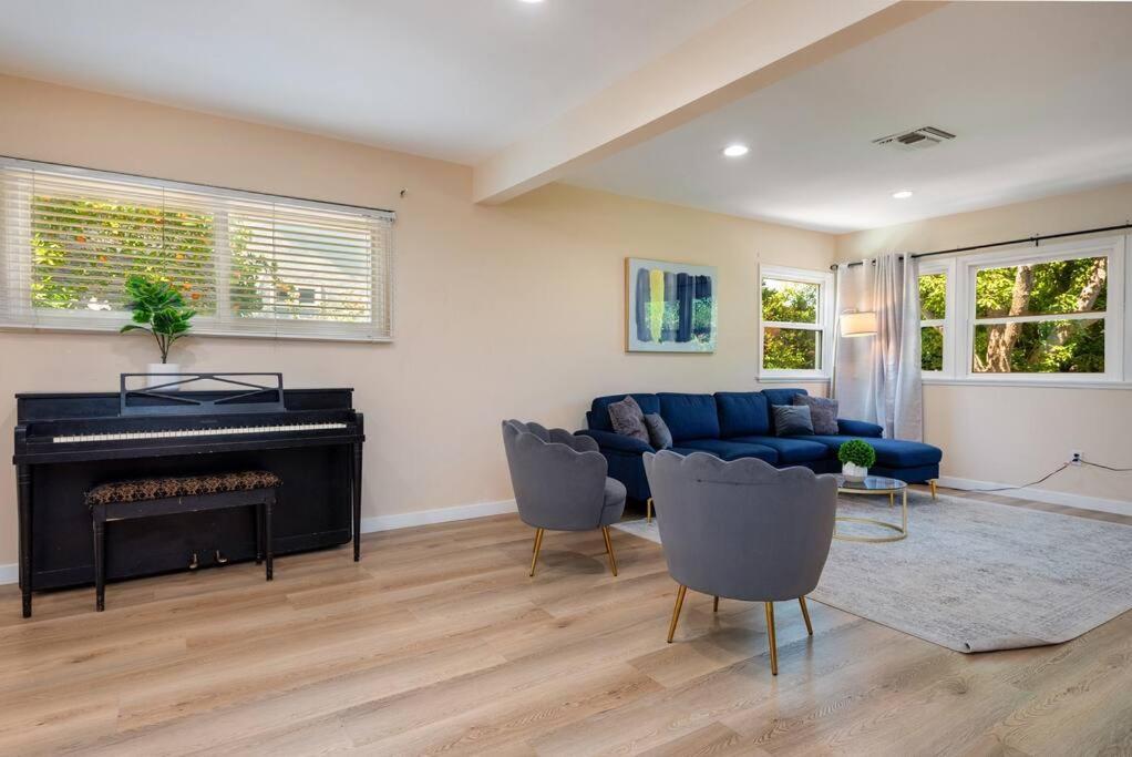 Luxury 3br House W/ Jacuzzi & Big Backyard! Appartement